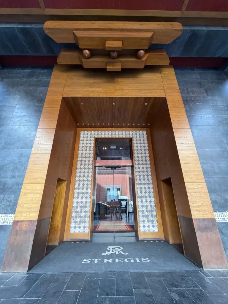 Lhasa_Stregis