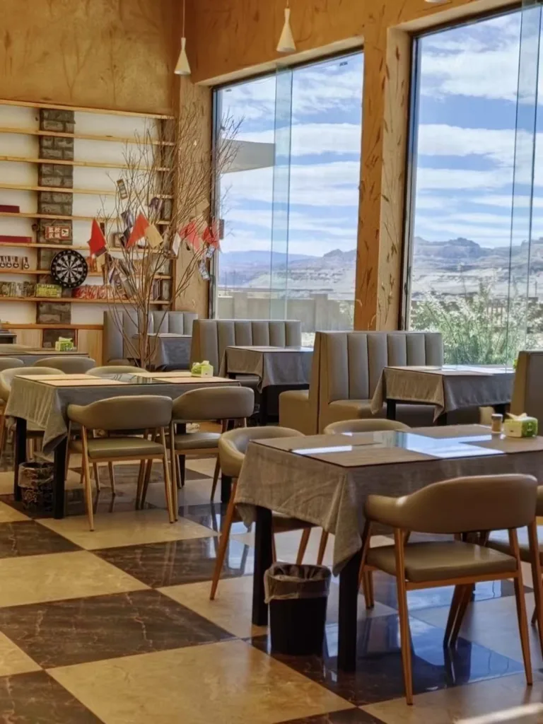 Zanda Tulin Castle Hotel