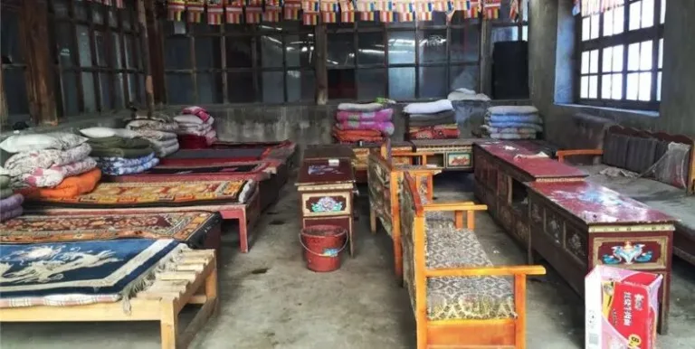Homestay in Dirapuk