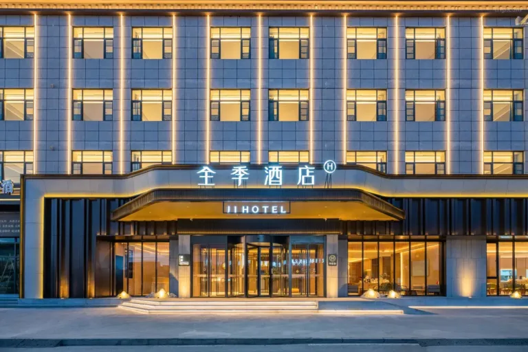 Ji hotel in Gaize