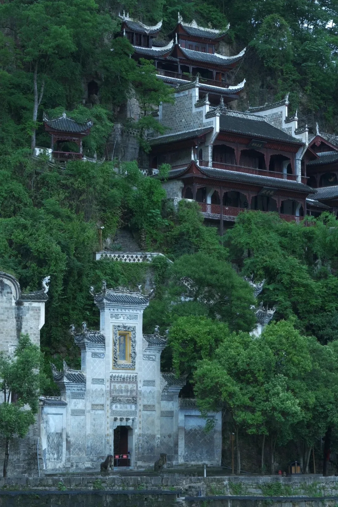 Qinglong Cave