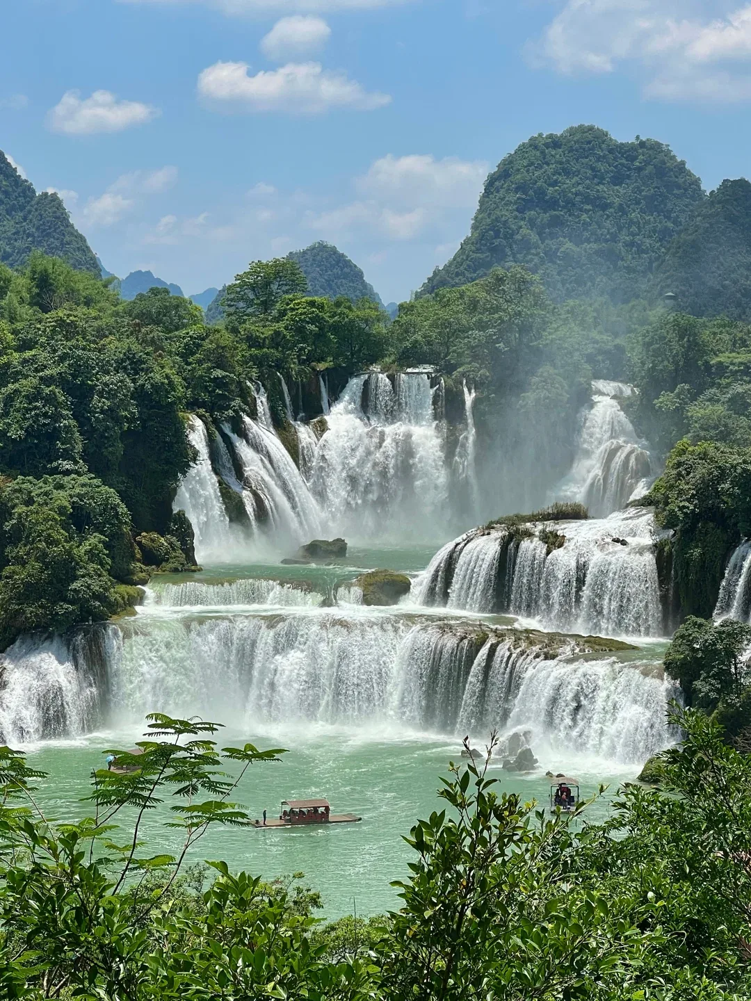 Explore Chongzuo and Detian Waterfall in Guangxi China