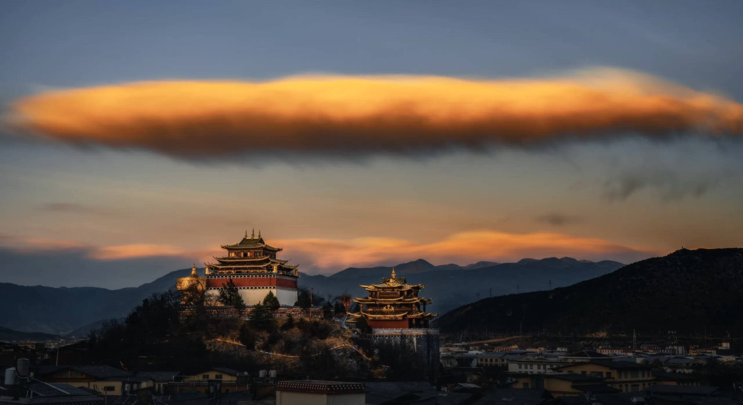 Dukezong Ancient Town During Sunset