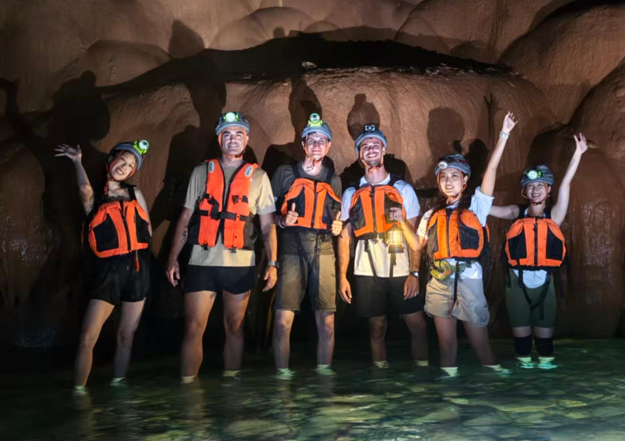 Shared moments with Eastogo travelers across Southwest China.
