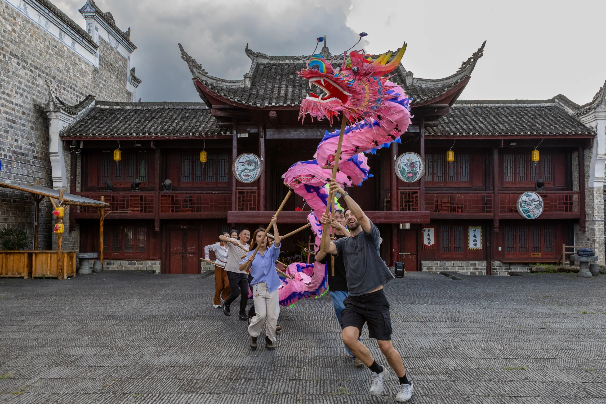 Shared moments with Eastogo travelers across Southwest China.