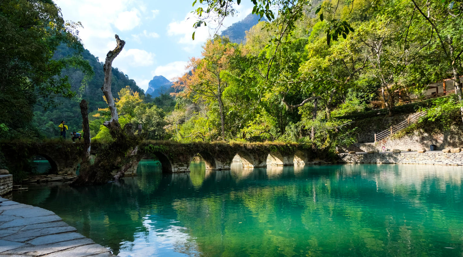 even-Arch Bridge in Libo