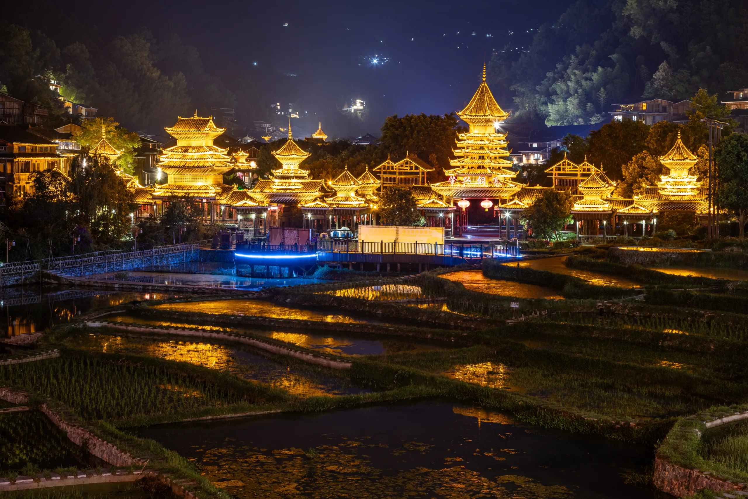 Zhaoxing Dong Village, Guizhou: Travel Guide, Things to Do and Cultural Experiences haoxing Dong Village at Night