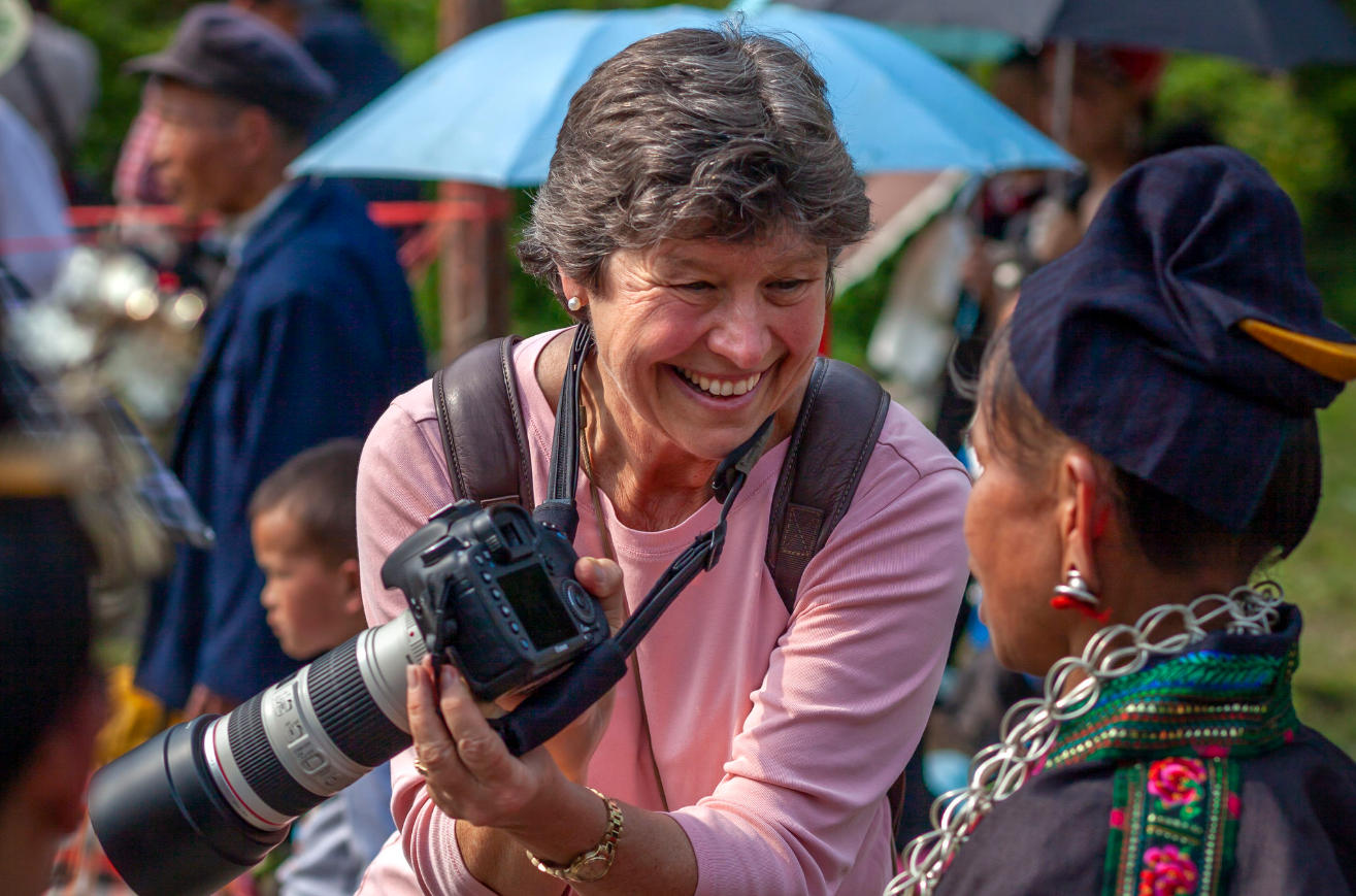 Foreign Travelers at the Miao Sisters' Festival