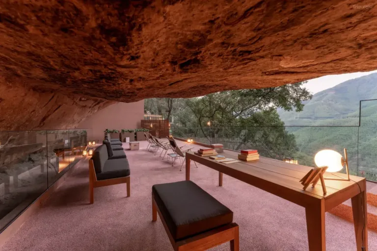 Jianglu Yalugu Hotel